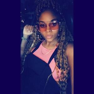 Meet your Posher, Ebonie